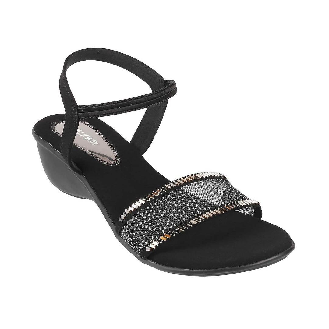 Buy online Black Back Strap Sandal from flats for Women by Saanvishubh for  ₹619 at 52% off | 2024 Limeroad.com