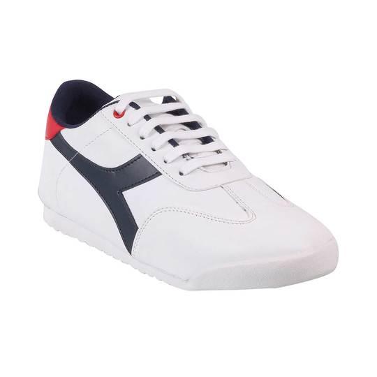 Walkway Men White Casual Sneakers
