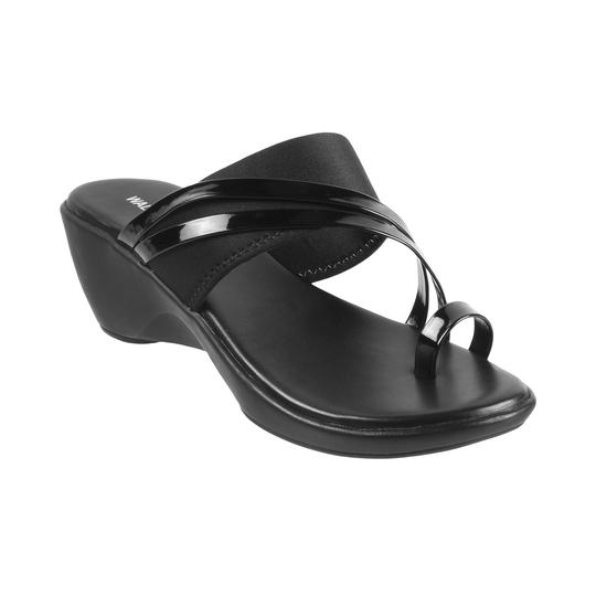 Black chappal best sale for ladies