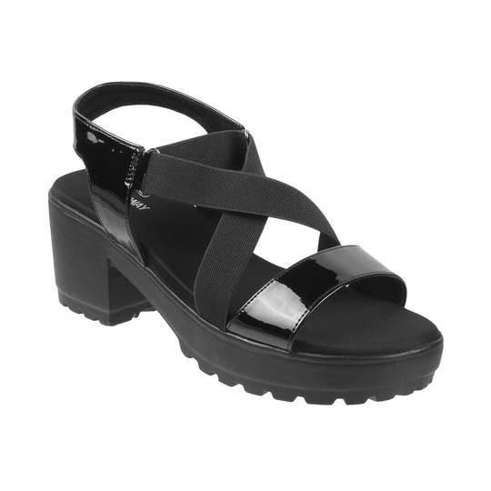 Walkway Women Black-Pat Casual Sandals
