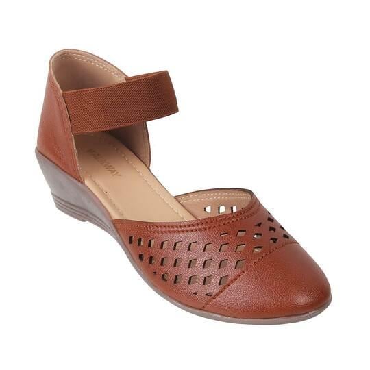 Walkway Women Tan Casual Sandals